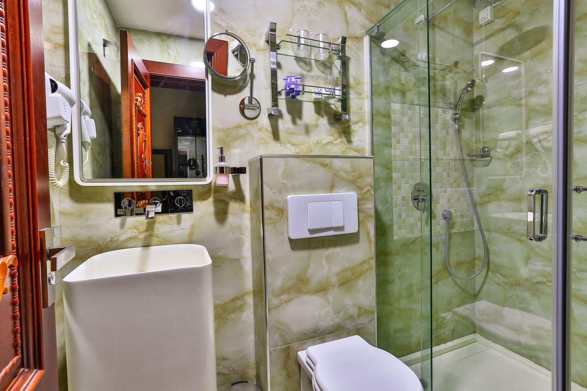 Premier Hotel 4*