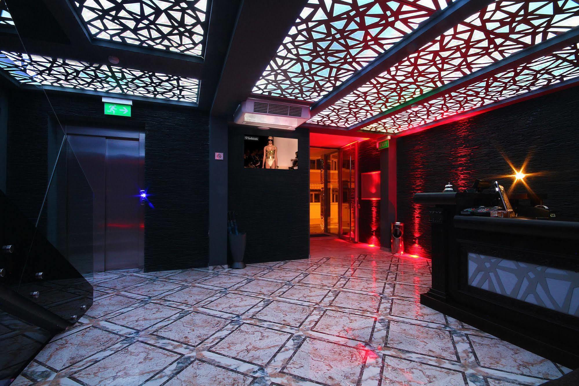 Premier Hotel